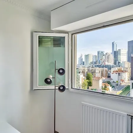 Apartment Chic And Spacious With Parking