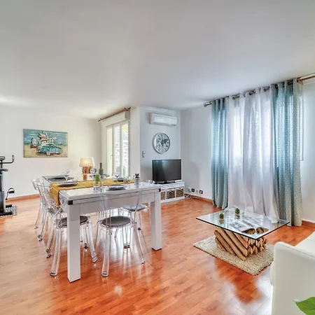 Apartment Chic And Spacious With Parking *